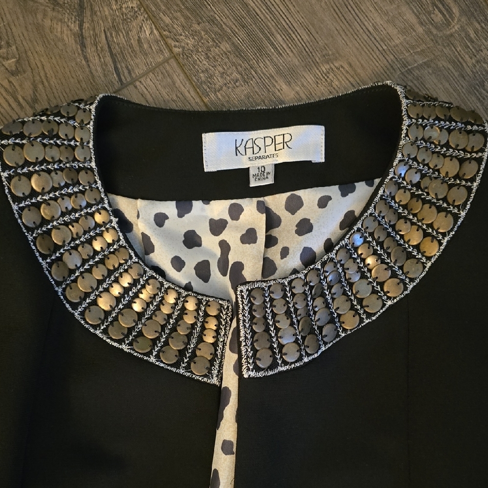 Kasper Black Cropped Blazer with Embellished Collar - Picture 2 of 5